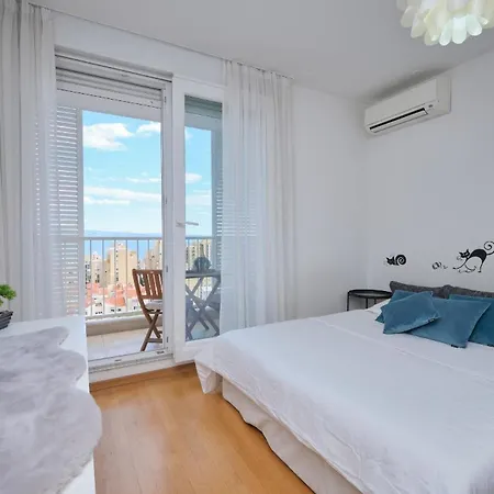 Ferienwohnung Fur 2 Personen Ca 30 Qm In Split, Dalmatien Mitteldalmatien Apartment Split