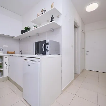 Ferienwohnung Fur 2 Personen Ca 30 Qm In Split, Dalmatien Mitteldalmatien