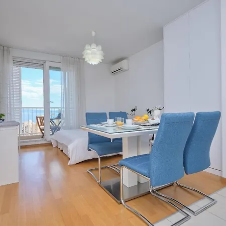 アパート Ferienwohnung Fur 2 Personen Ca 30 Qm In Split, Dalmatien Mitteldalmatien スプリト